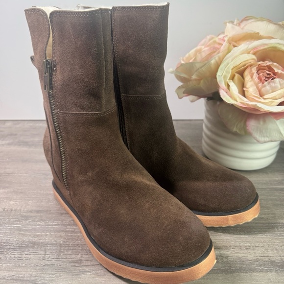 Chocolat Blu Mallory Brown Suede Genuine Shearling Wedge boots size 6.5 $235 - Picture 6 of 10